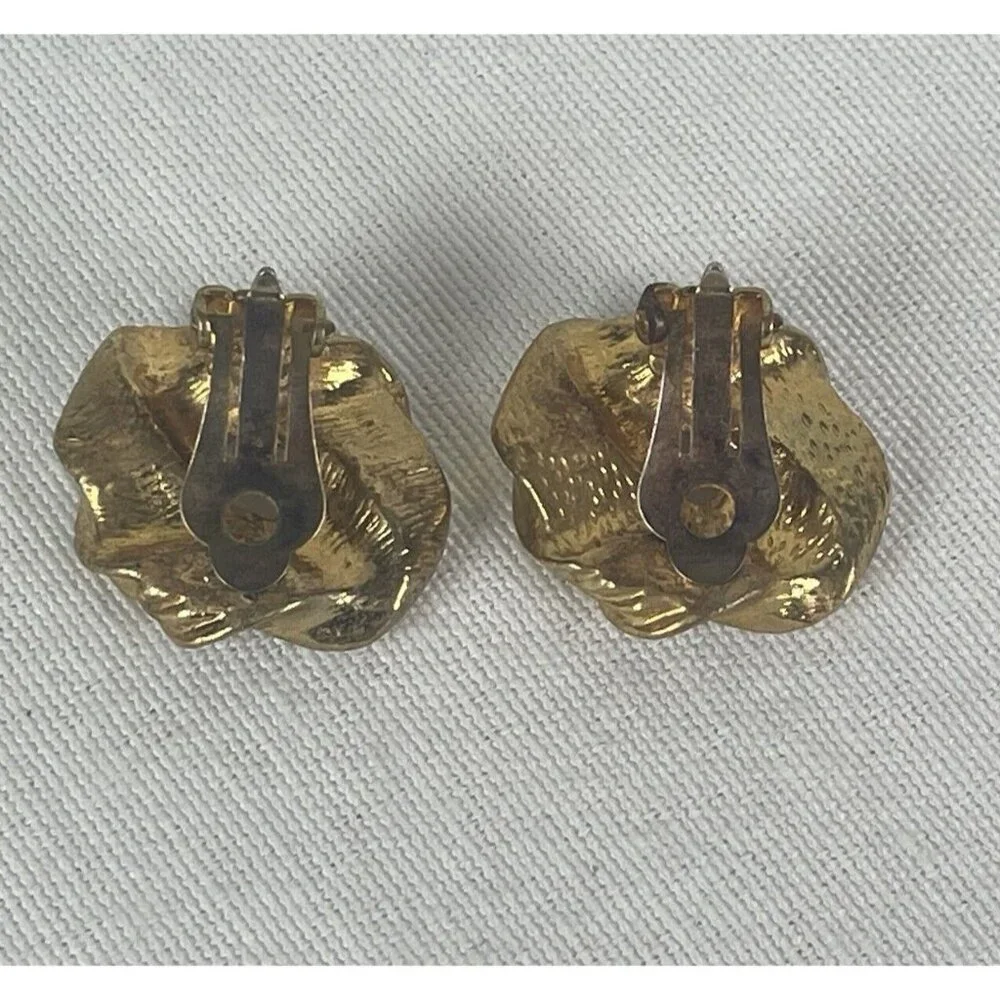 Vintage Gold Tone Twisted Knot Chunky Clip Earrings Textured Ribbed 80s 90s - Picture 4 of 6